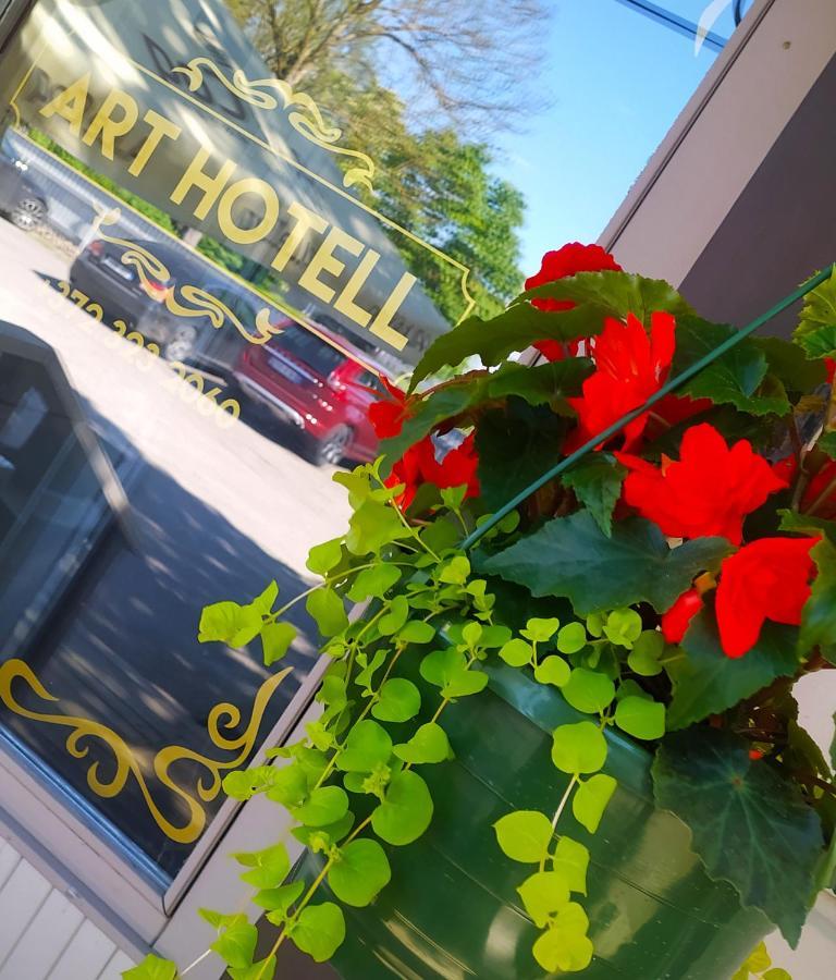 Art Hotell Rakvere Bagian luar foto
